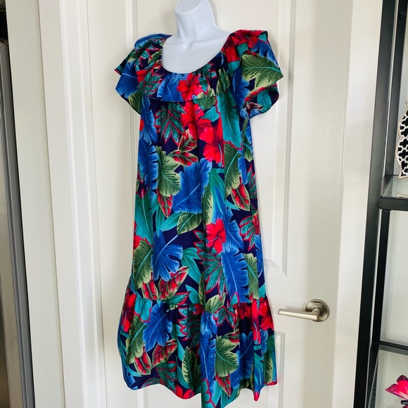 Tiered Ruffle Hawaiian Original Floral Print Dress - Picture 8 of 10
